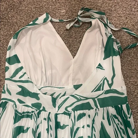 New York & Company Green and White Halter-Style Maxi Dress - Picture 5 of 5